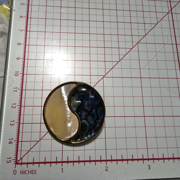 Vintage Ying & Yan Brooch - Picture 3 of 5